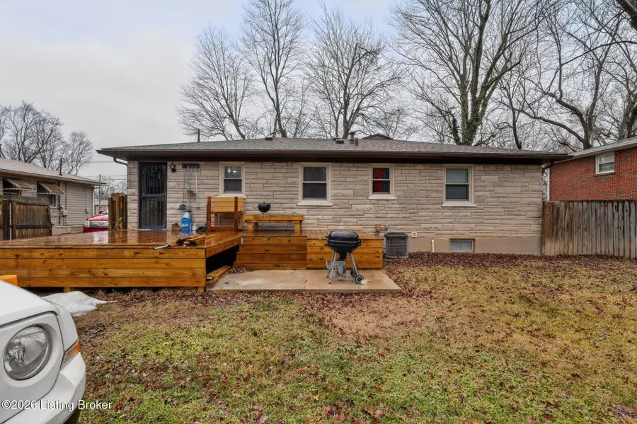 3117 Teakwood Cir, Louisville, KY 40216 - #2