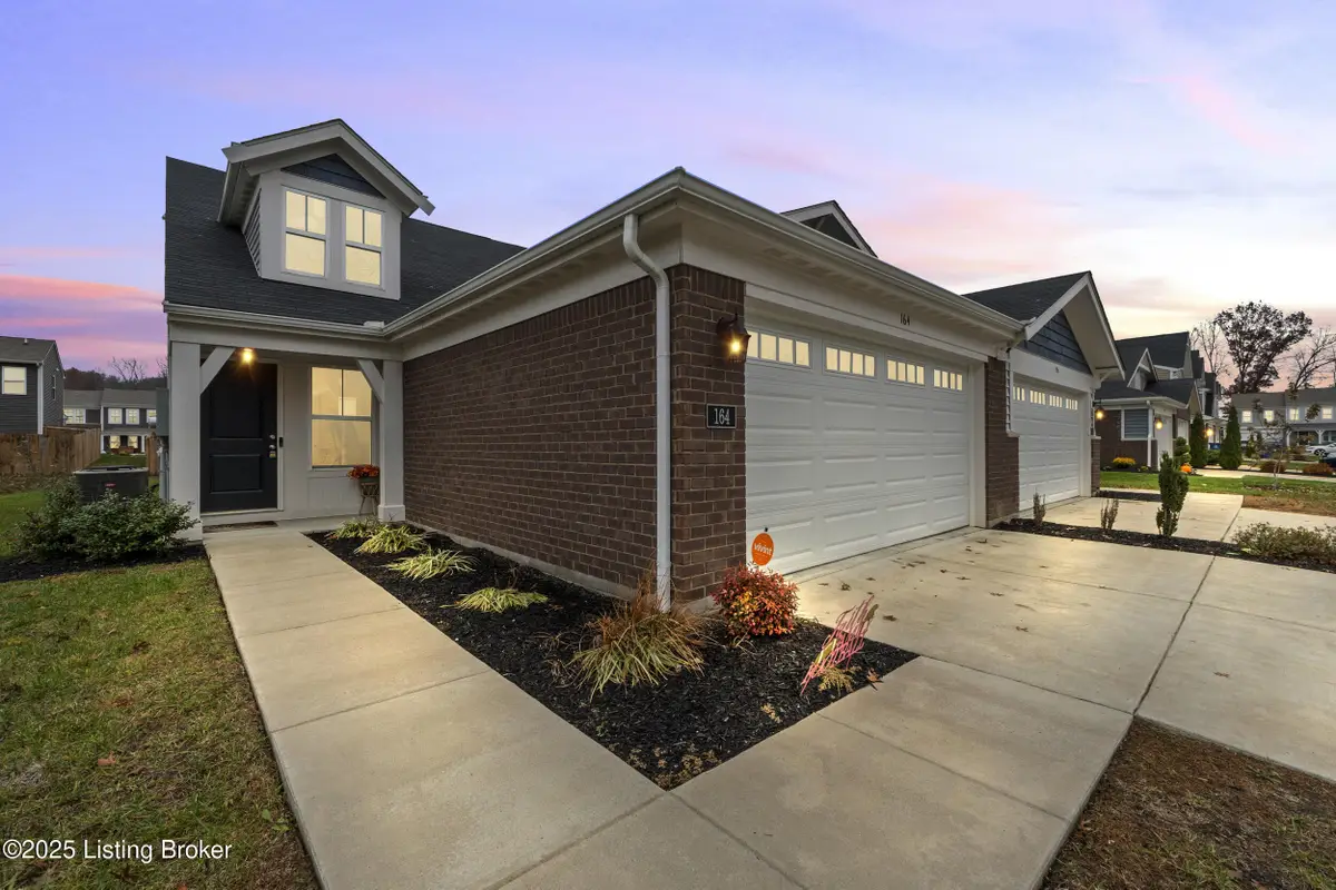 164 Harvest Moon Ct, Shepherdsville, KY 40165 - #1