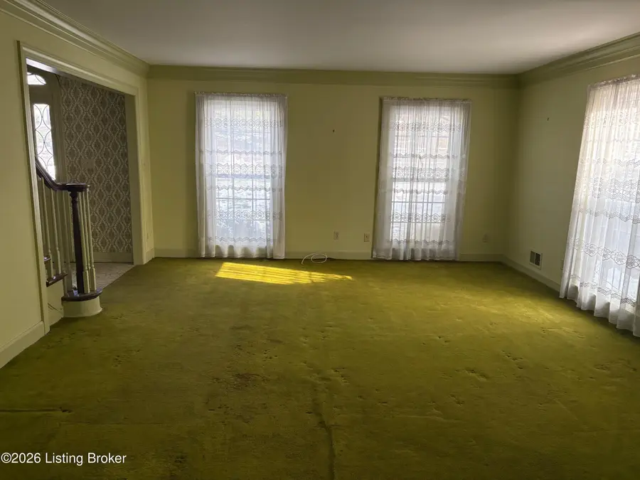 2108 Bainbridge Row Dr, Louisville, KY 40207 - #3