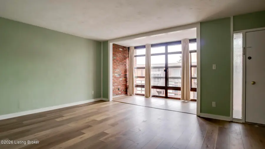 1040 Cherokee Rd #APT E5, Louisville, KY 40204 - #2