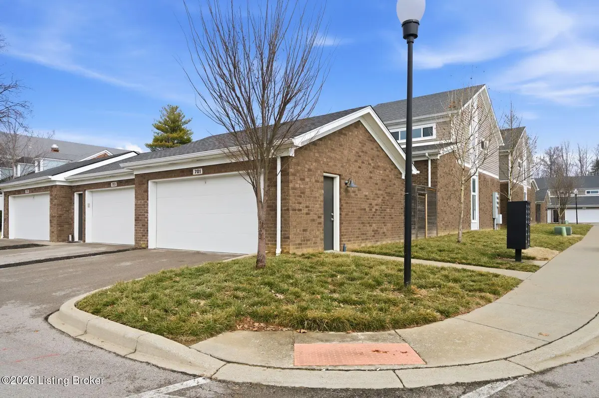 701 Lyndon Ln, Lyndon, KY 40222 - #1