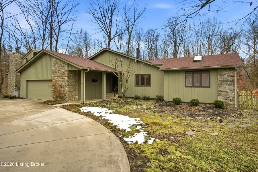 201 Rebel Dr, Pewee Valley, KY 40056 - #2