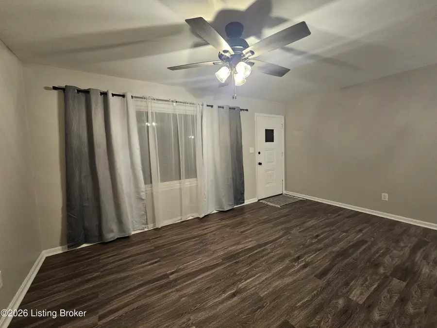 6719 Fernhaven Rd, Louisville, KY 40228 - #2