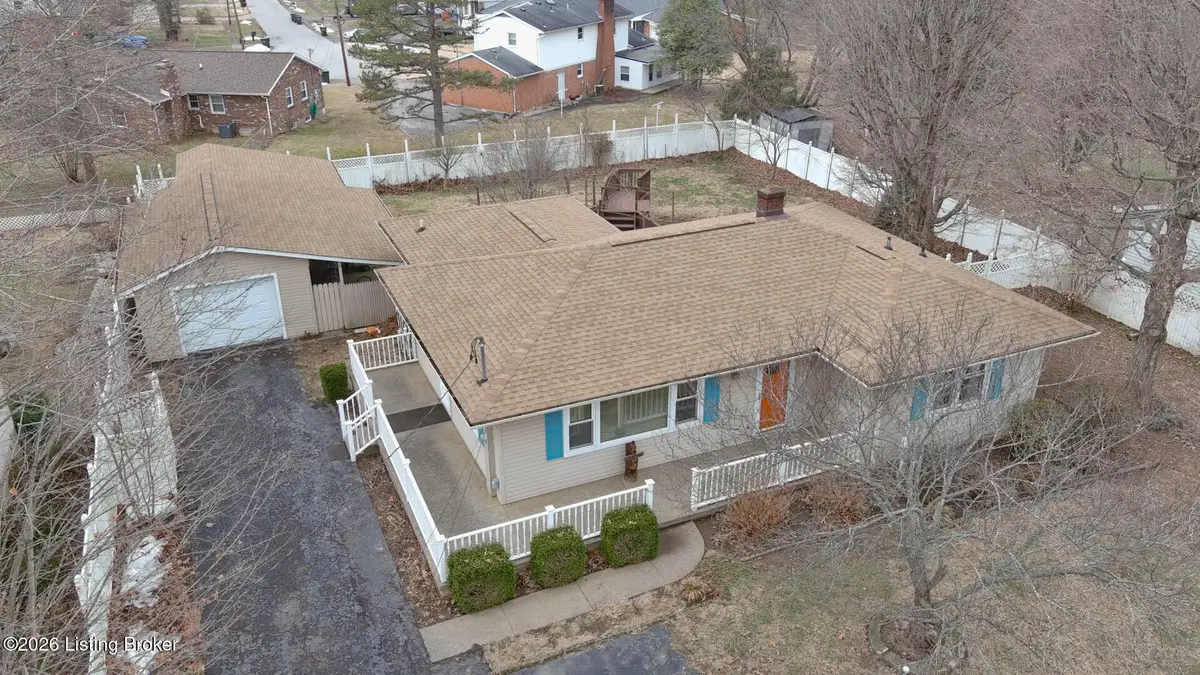 427 S Deepwood Dr, Radcliff, KY 40160 - #1