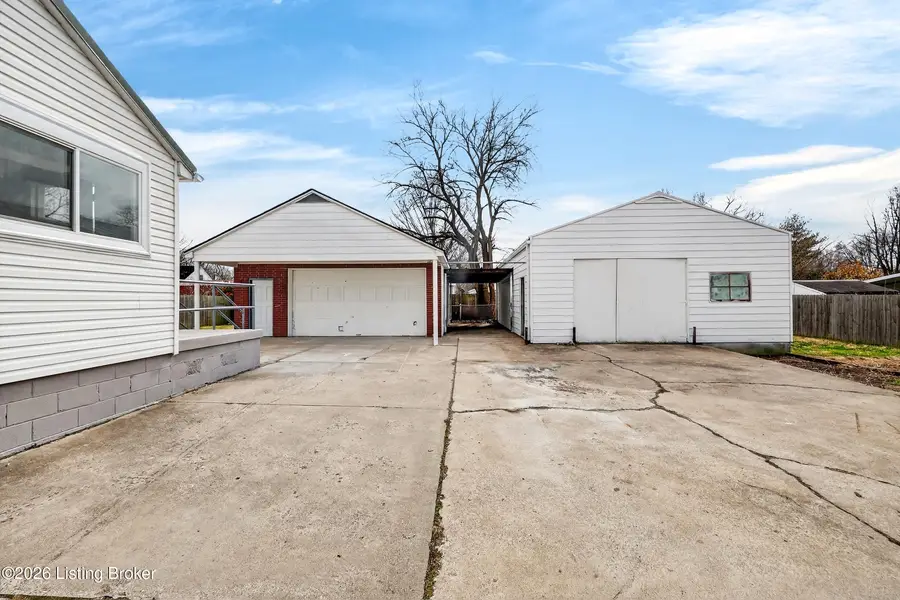 2414 Thomas Ave, Louisville, KY 40216 - #3