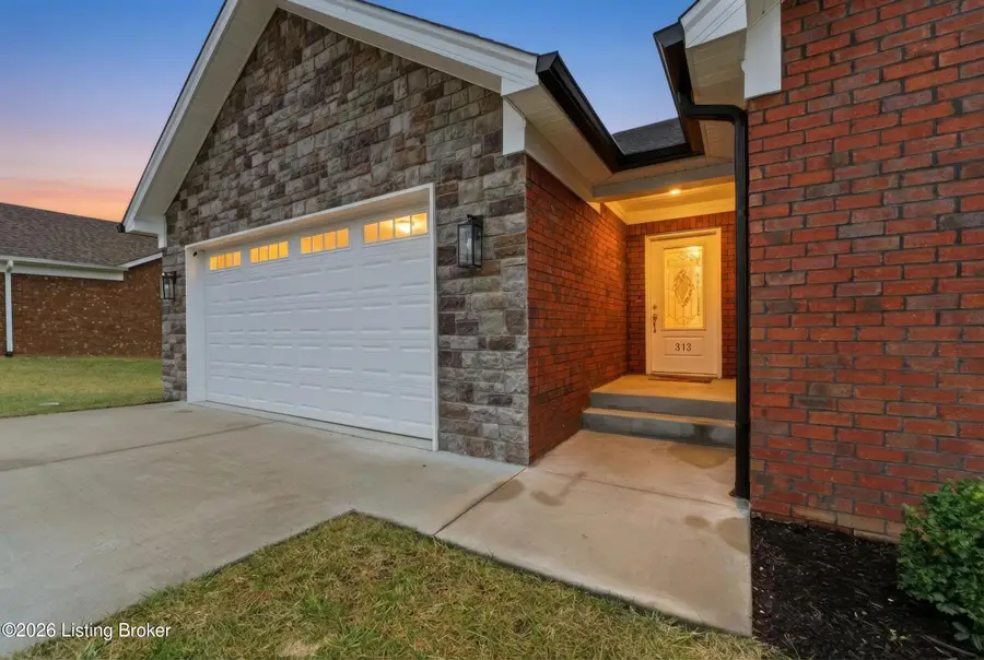 313 Oak Grove Dr, Bardstown, KY 40004 - #2