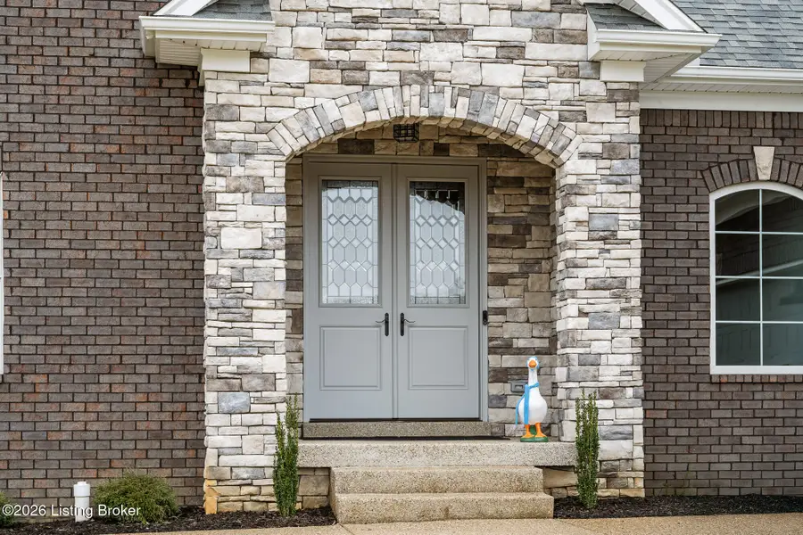 13510 Pointview Ct, Louisville, KY 40299 - #2