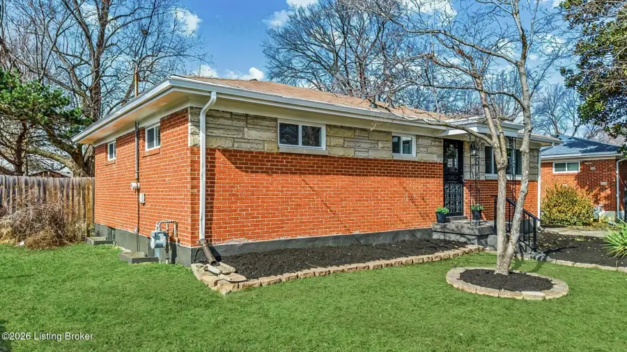 7712 Carnation Dr, Louisville, KY 40258 - #2