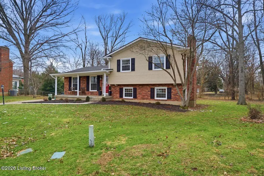 11102 Berwick Pl, Louisville, KY 40243 - #3