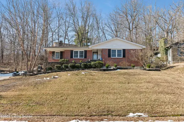 9108 Royal Oak Dr, Louisville, KY 40272