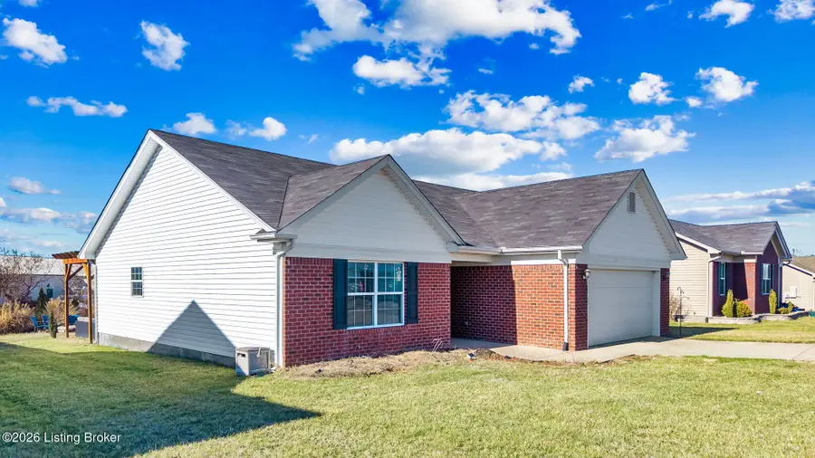 508 Gentry Crossings Blvd, Mount Washington, KY 40047 - #3