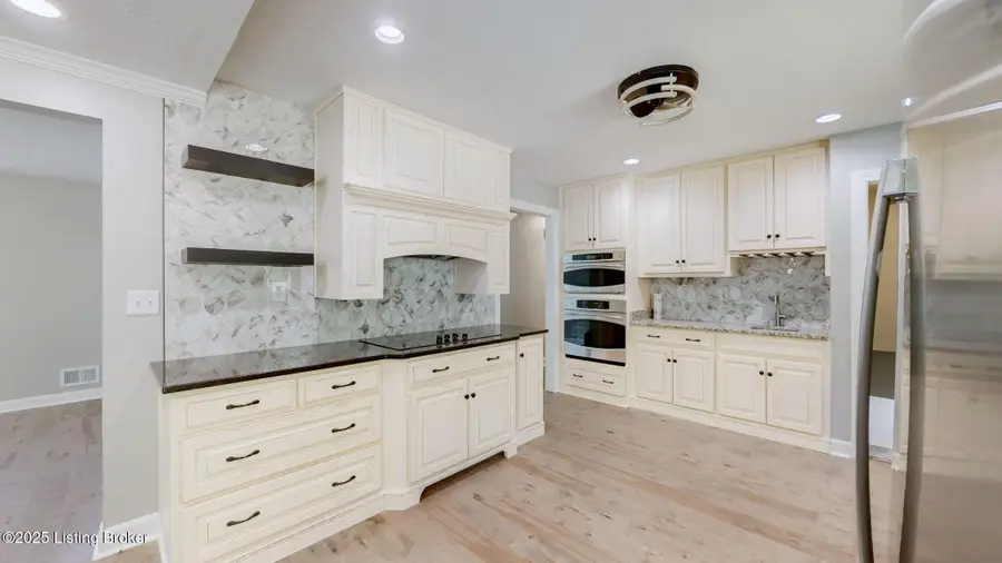 1338 Horsefly Hollow Rd, Lebanon Junction, KY 40150 - #3