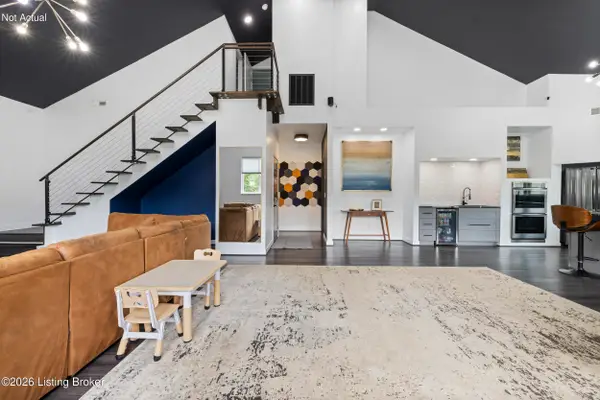 904 W Riverside Dr, Louisville, KY 40207