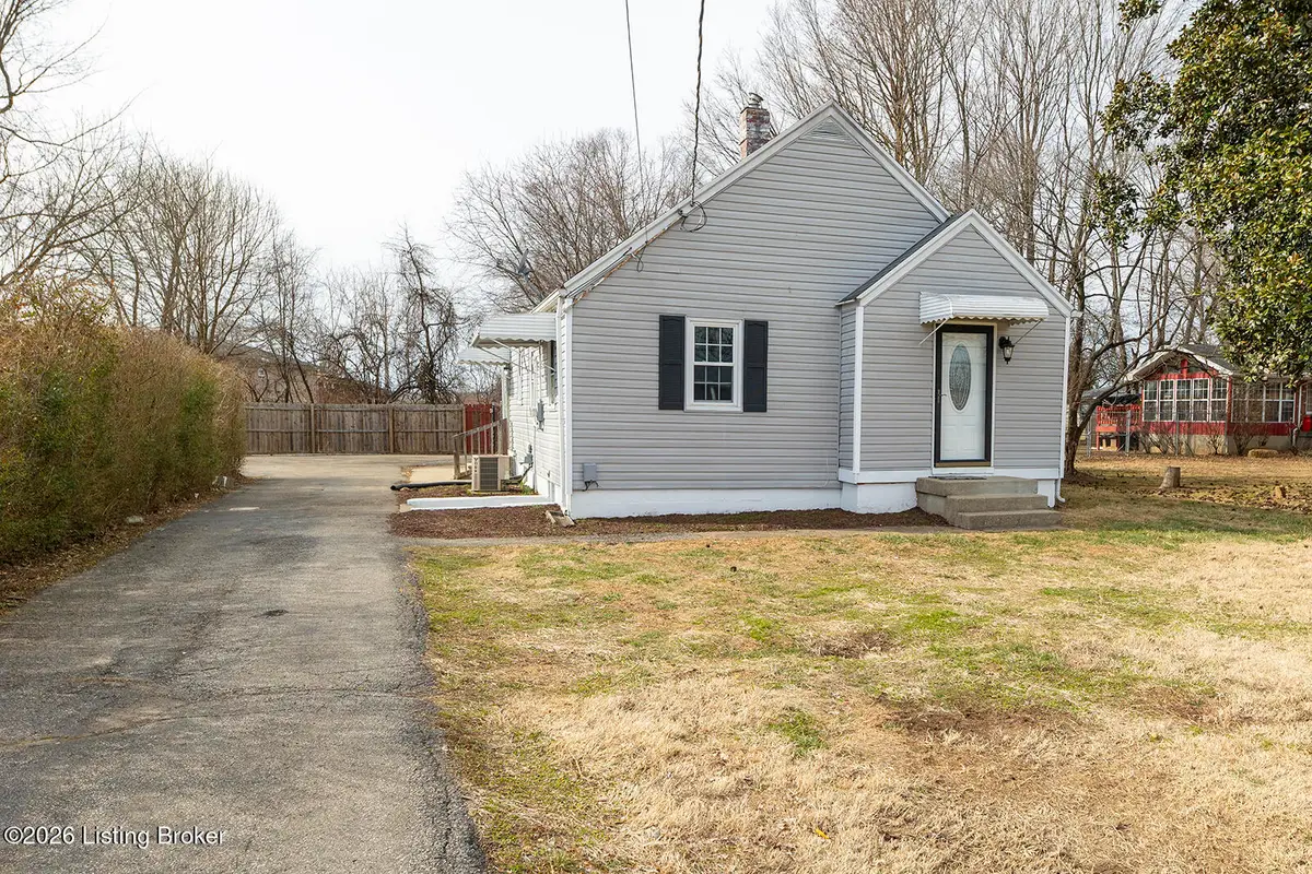 10324 Deering Rd, Louisville, KY 40272 - #1