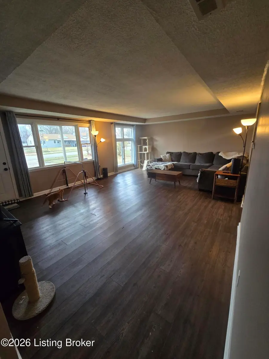 7114 Nathan Hale Way, Louisville, KY 40272 - #3