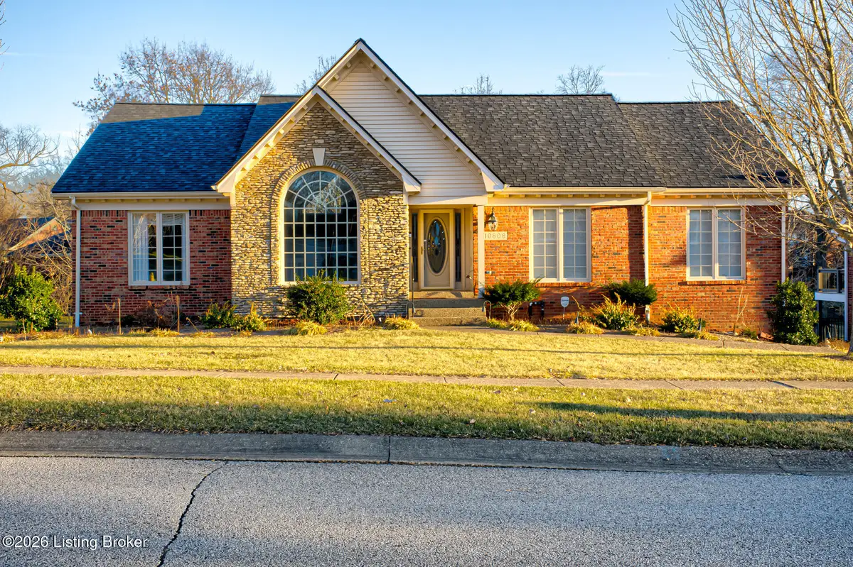 10808 Foxgate Ct, Louisville, KY 40223 - #1