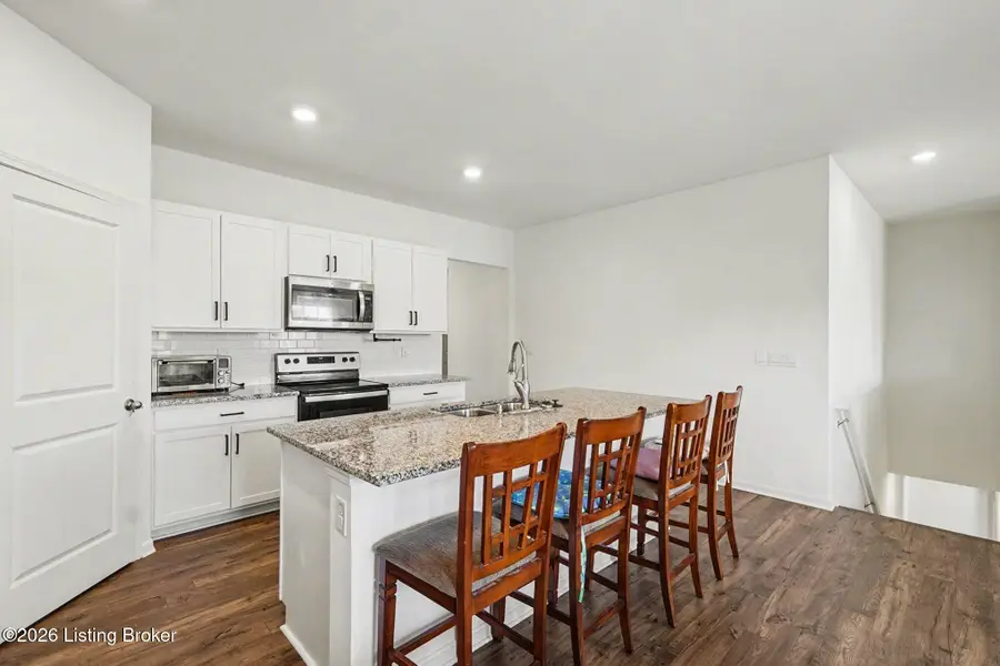 8034 Cedar Mdws Ln, Louisville, KY 40228 - #2