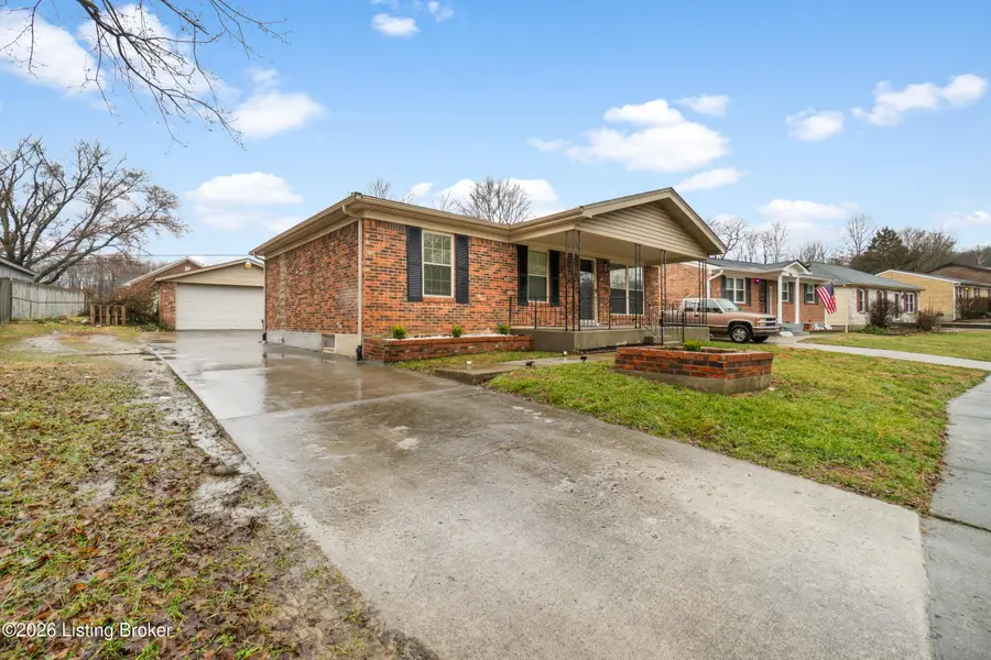 3618 Ripple Creek Dr, Louisville, KY 40229 - #2