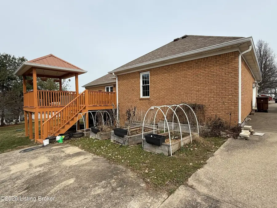 74 Stephanie Ave, Taylorsville, KY 40071 - #3