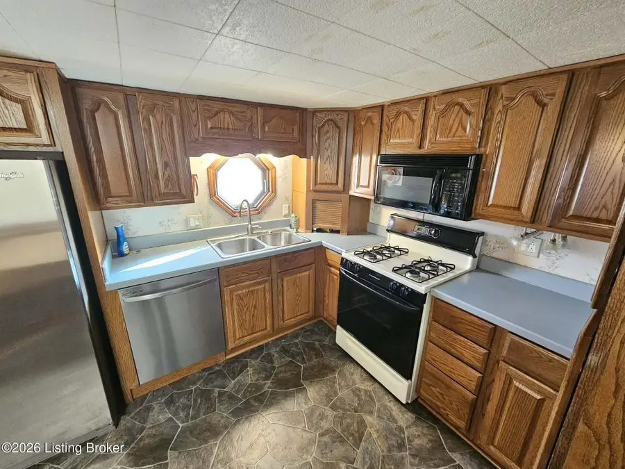 481 Yorkshire Blvd, Shepherdsville, KY 40165 - #3