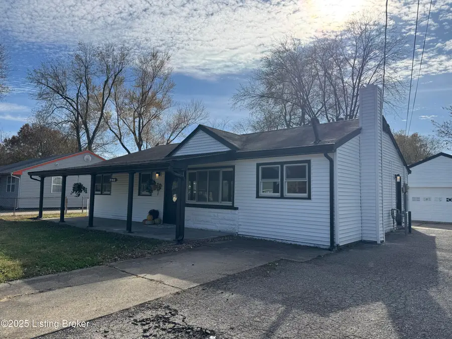 7112 Dunkirk Ln, Louisville, KY 40272 - #3