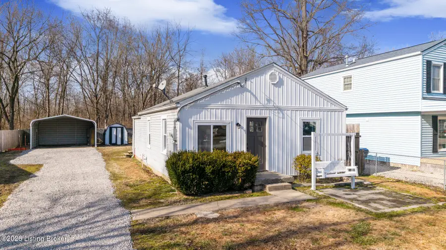 1305 Bridget Dr, Fairdale, KY 40118 - #2