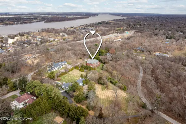 30 Stonebridge Rd, Louisville, KY 40207