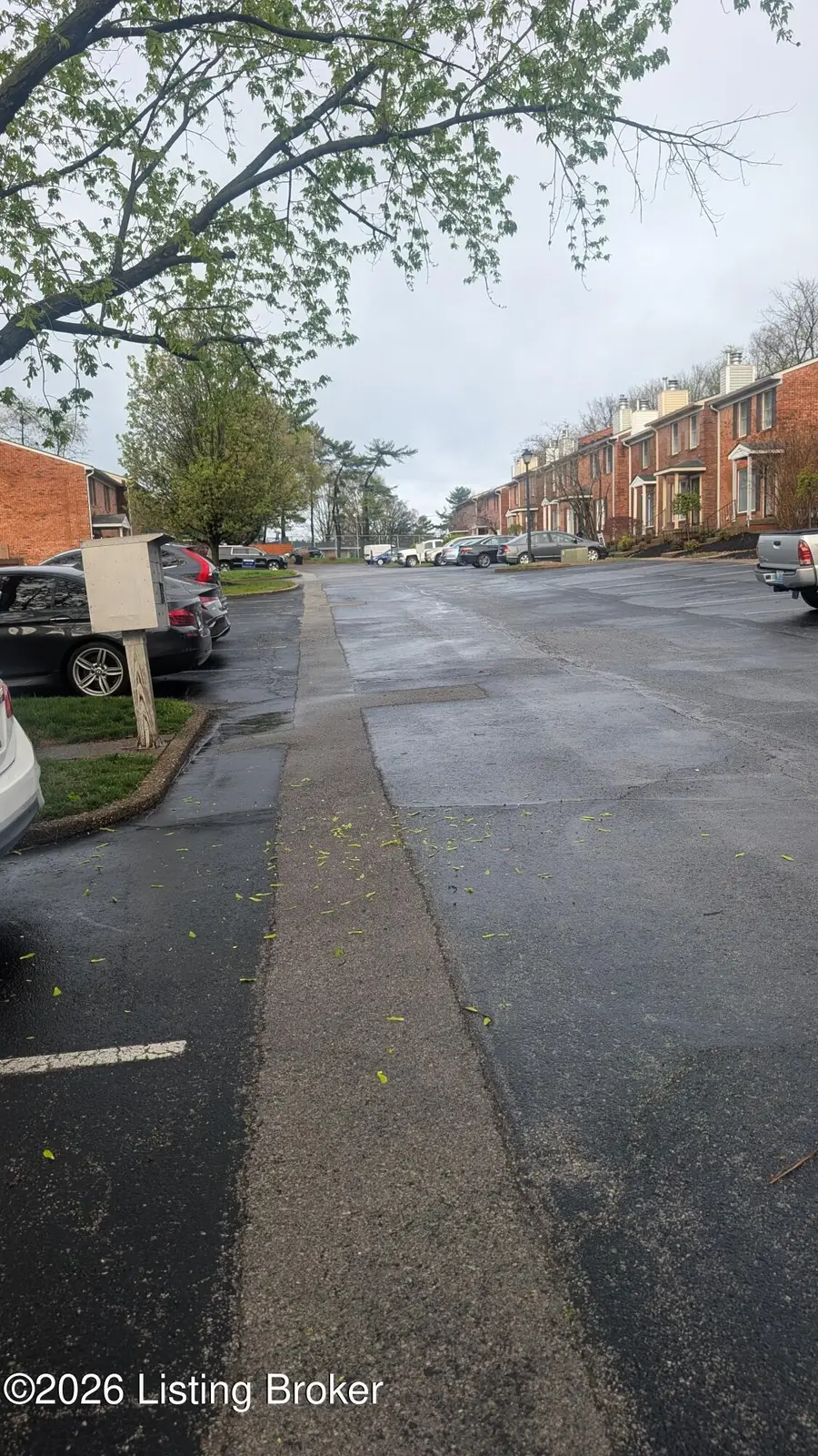 151 Gardiner Lake Rd, Louisville, KY 40205 - #3