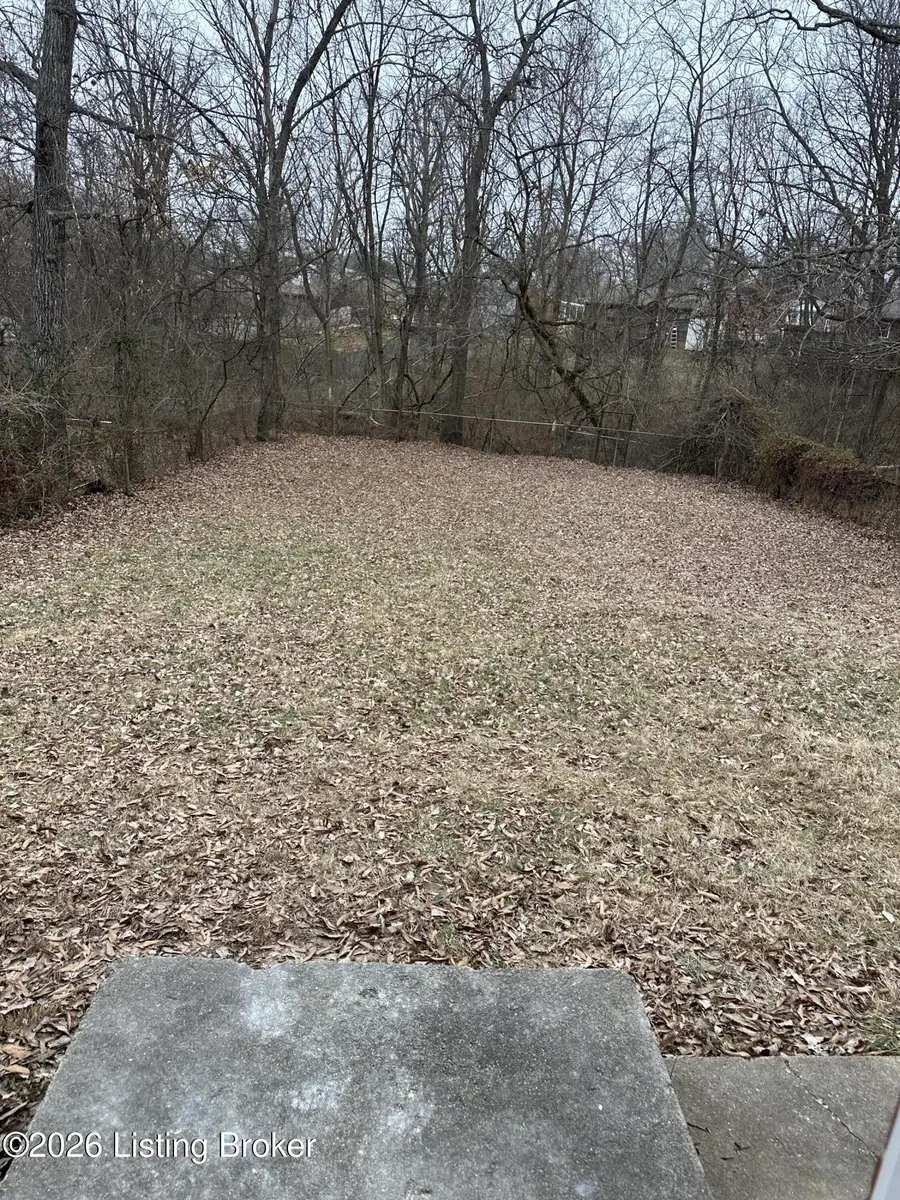 9410 Coolridge Dr, Louisville, KY 40229 - #3