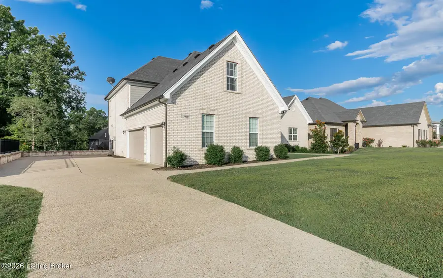 17400 Shakes Creek Dr, Fisherville, KY 40023 - #3