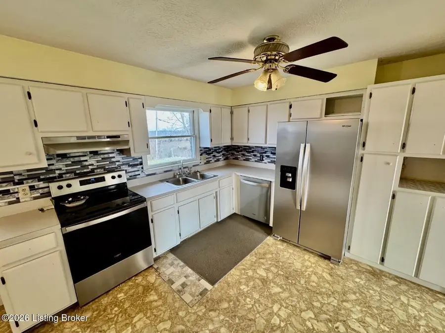 3390 Polin Rd, Willisburg, KY 40078 - #2