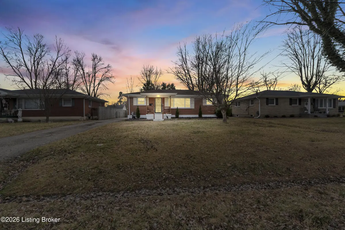 5502 Shorewood Dr, Louisville, KY 40214 - #1