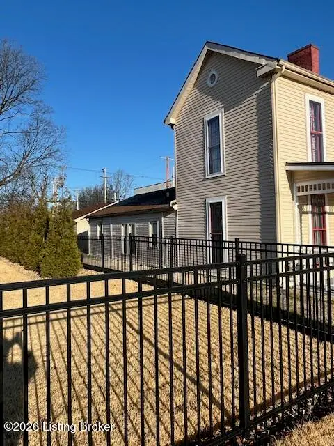 308 N 3rd St, Bardstown, KY 40004 - #2