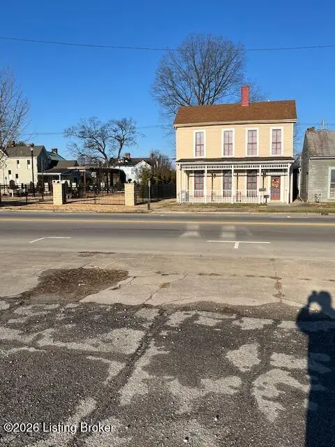 308 N 3rd St, Bardstown, KY 40004 - #3