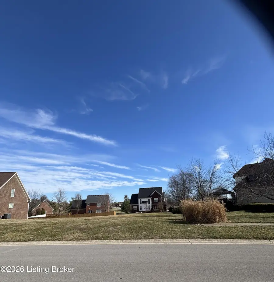 695 Ashbourne Dr, Shelbyville, KY 40065 - #2