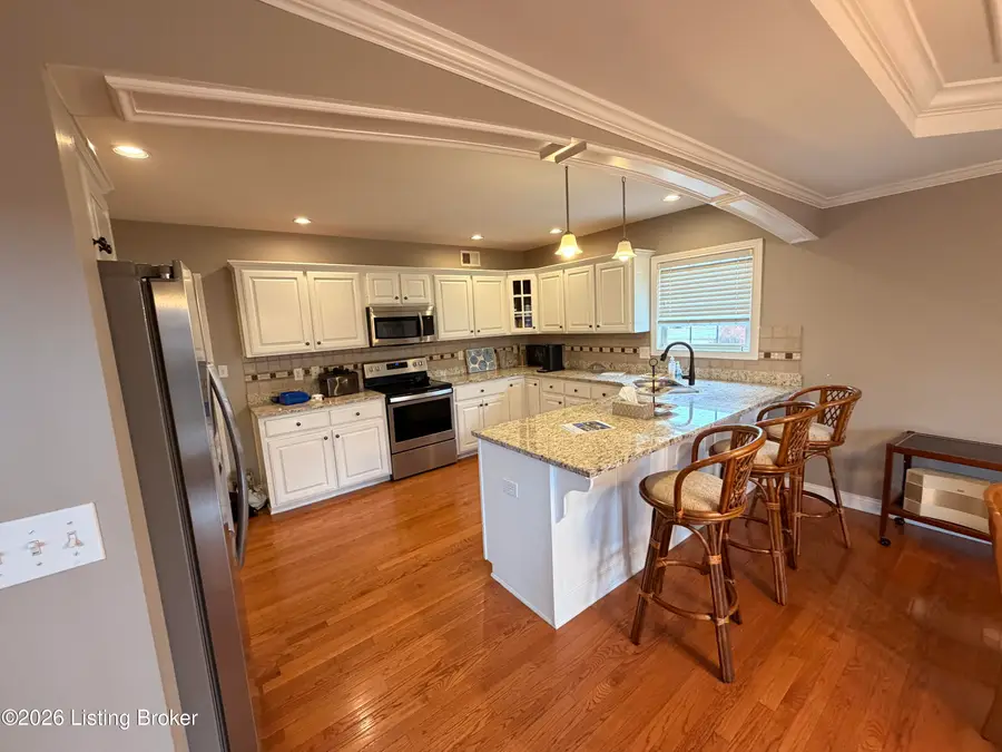 615 Ashbourne Dr, Shelbyville, KY 40065 - #2