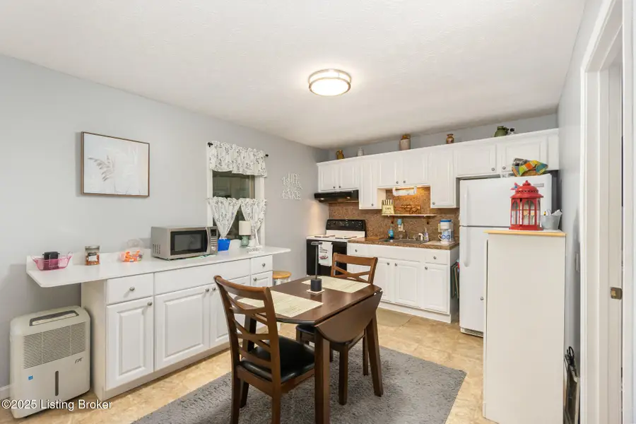 33 Elmwood Dr, Clarkson, KY 42726 - #3