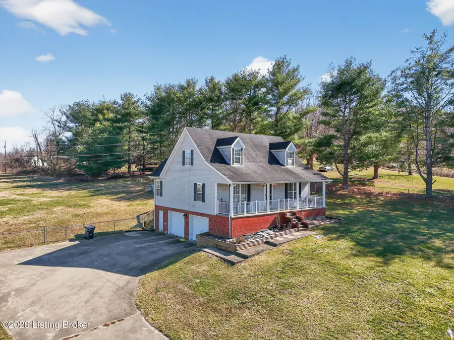 630 Picnic Hill Rd, Irvine, KY 40336 - #3