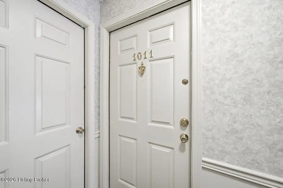 1011 Donard Park Ave, Louisville, KY 40218 - #3