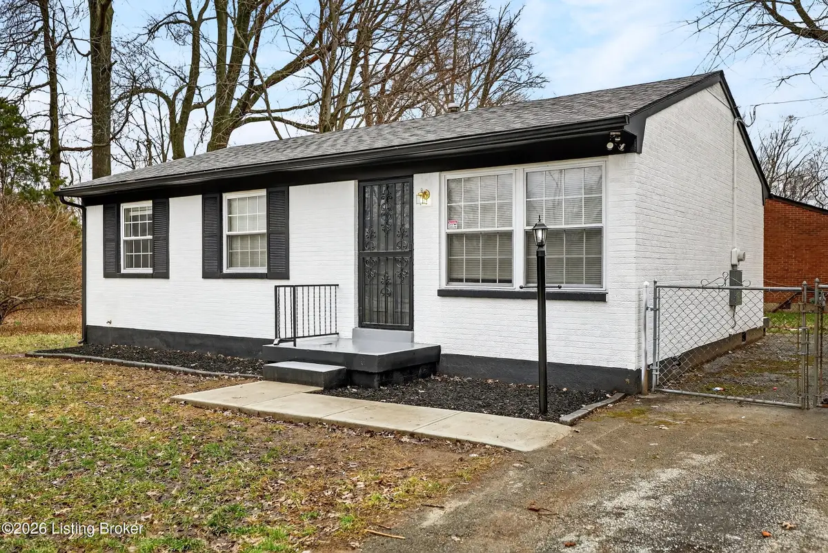 7502 Marie Anna Dr, Louisville, KY 40258 - #1