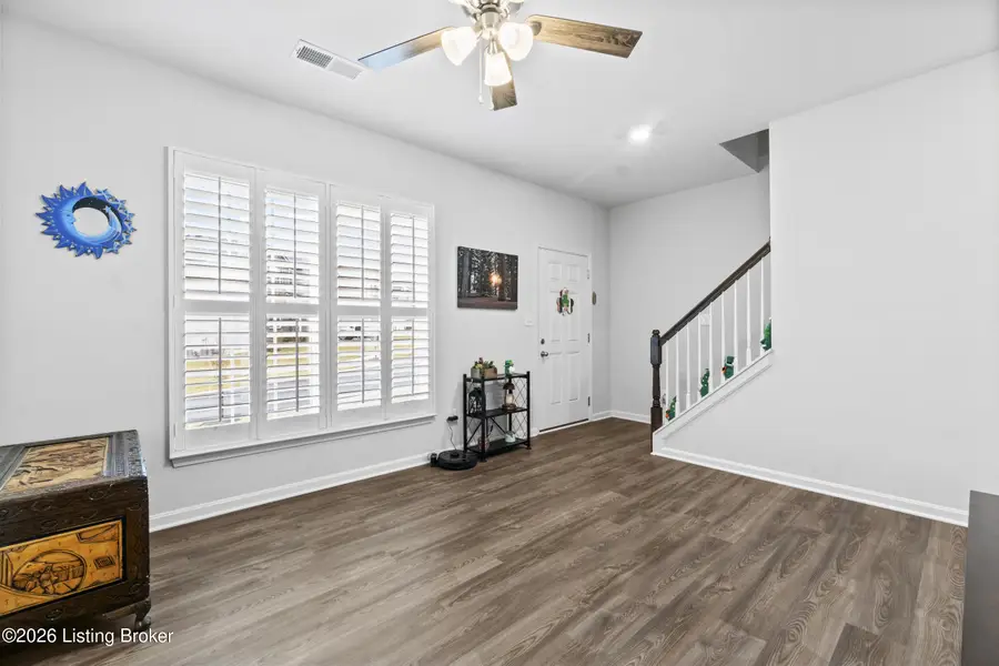 11908 Parkview Trace Dr, Louisville, KY 40229 - #2