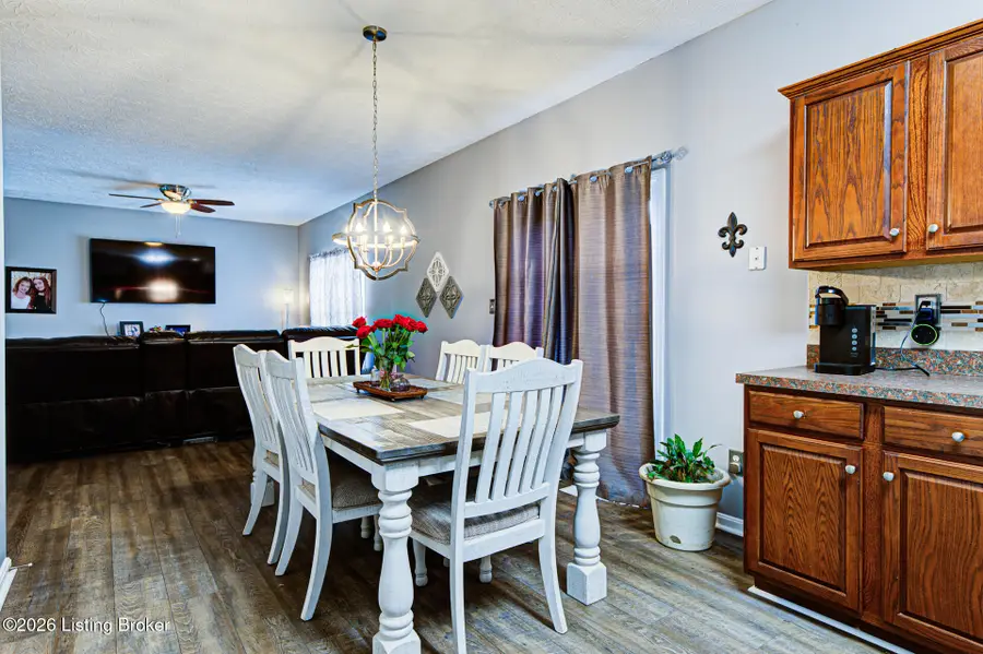 9708 Evanwood Ct, Louisville, KY 40228 - #3