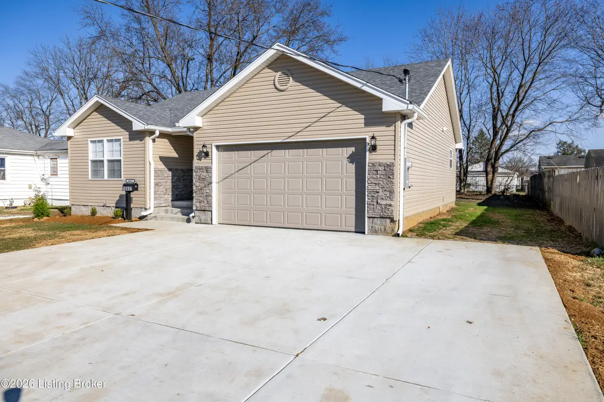 10417 La Plaza Ave, Louisville, KY 40272 - #1