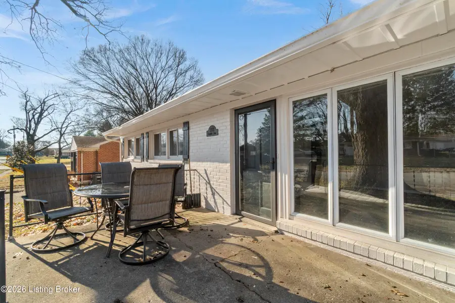 3318 Belmont Rd, Louisville, KY 40218 - #2