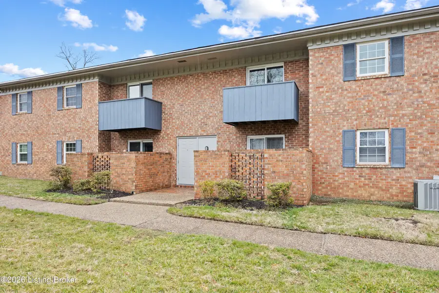 1032 Armstrong Mill Rd #B, Lexington, KY 40517 - #2