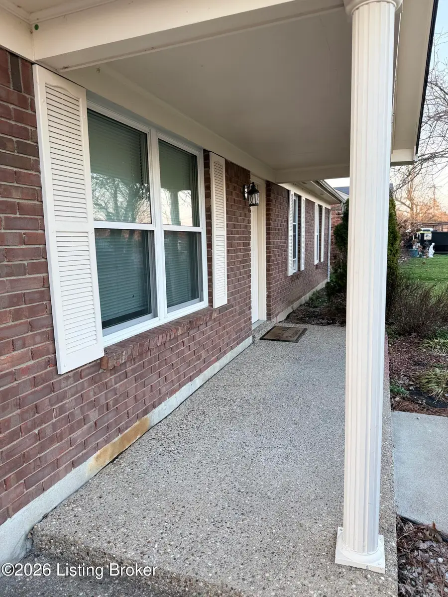 261 Bigwood Way, Louisville, KY 40229 - #3