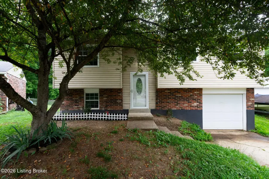 4601 Logby Pl, Louisville, KY 40272 - #3