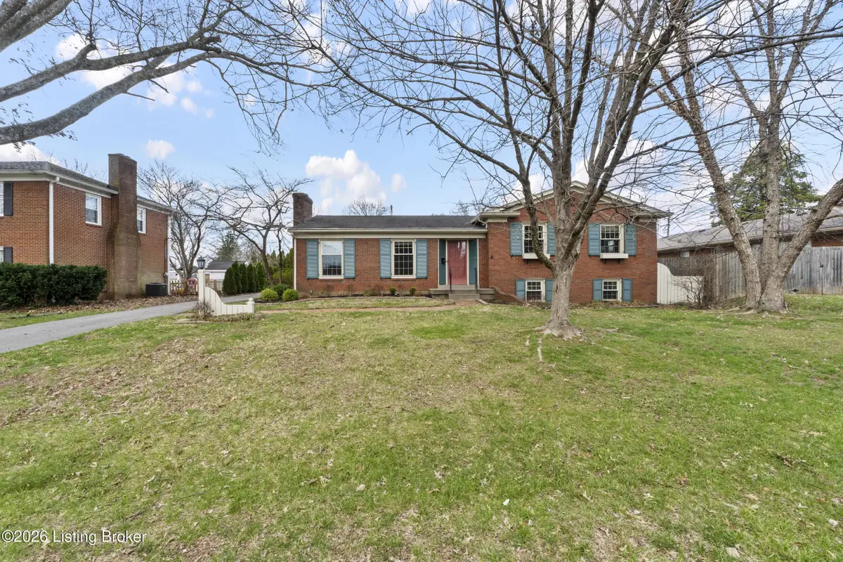 7011 Dartmoor Dr, Louisville, KY 40222 - #1