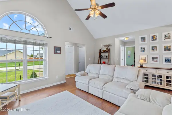 279 Hill Terrace Dr, Mt Washington, KY 40047