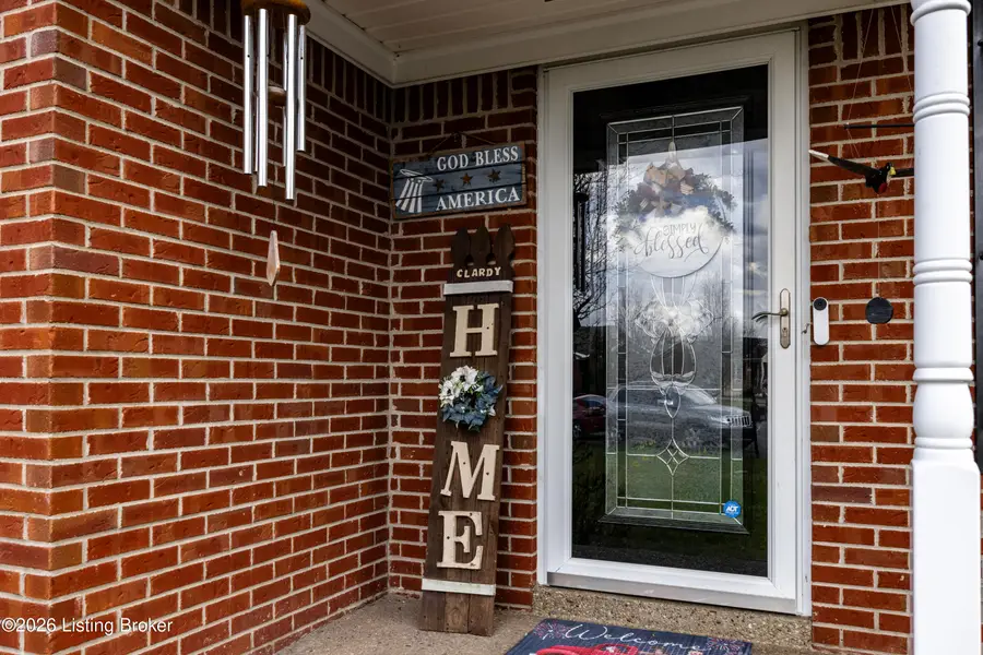 365 Tecumseh Dr, Shepherdsville, KY 40165 - #2